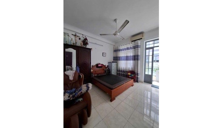 Ngộp Hồng Bàng - Quận 11 - 60m - HXH vô nhà - 3 tầng BTCT
